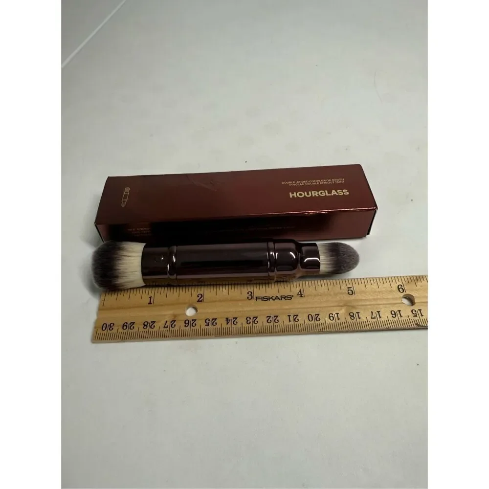 New Hourglass Retractable Double-Ended Complexion Brush